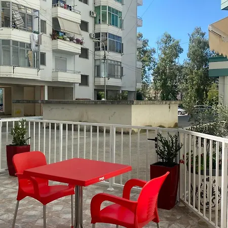 Marina Premium & 4* Vlorë