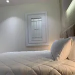 Marina Premium & Hotell Vlorë