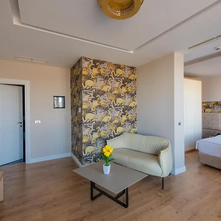 Marina Premium & Hotell 4*