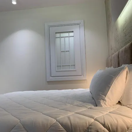 Marina Premium & Hotell Vlorë