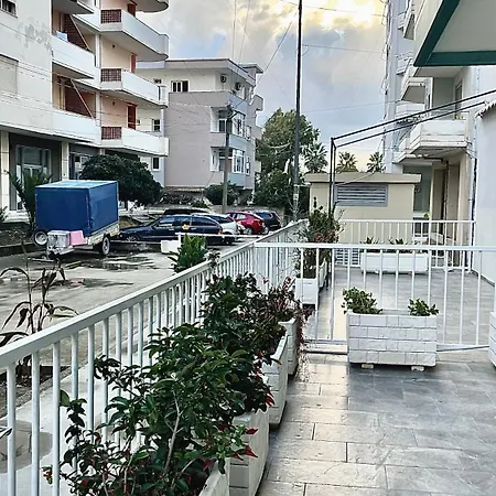 Marina Premium & 4* Vlorë