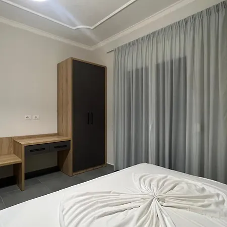 Marina Premium 4* Vlorë