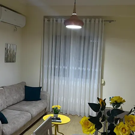 Marina Premium & 4* Vlorë