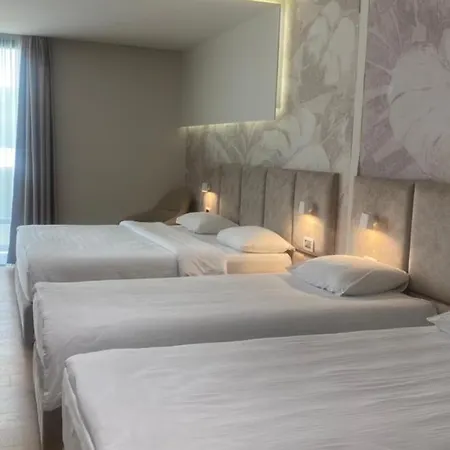 Marina Premium & Hotell Vlorë