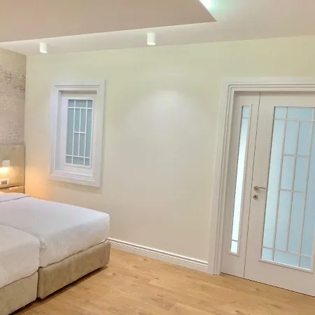 Marina Premium Beach Hotel & Apartments Отель Влёра
